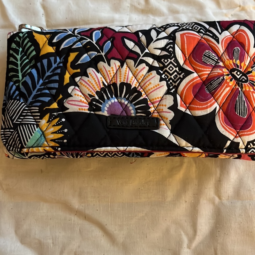 Vera Bradley RFID wallet crossbody